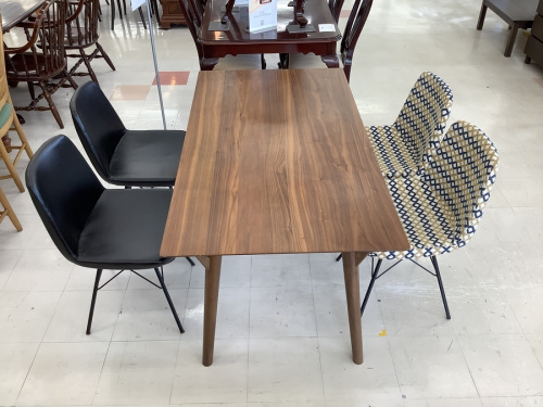 ダイニング5点セットのニトリ