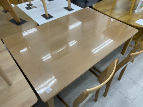 ニトリのダイニングセット