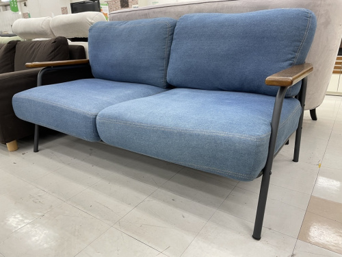 中古家具のソファ