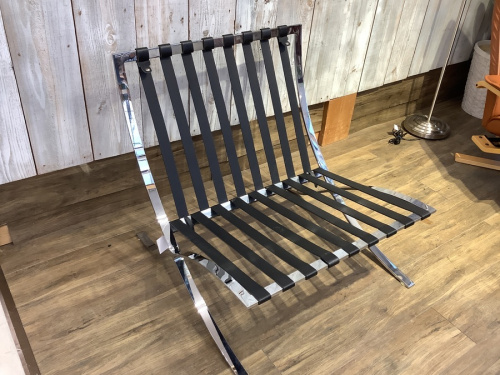 IDC大塚家具】モダンデザインの代表作、バルセロナチェアが入荷しま