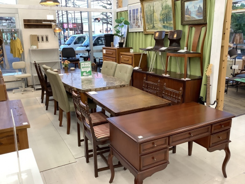 大塚家具 バルセロナチェア＆オットマン　セット販売　リプロタクト IDC大塚家具】モダンデザインの代表作、バルセロナチェアが入荷しま
