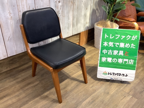 中古家具のアクメファニチャー