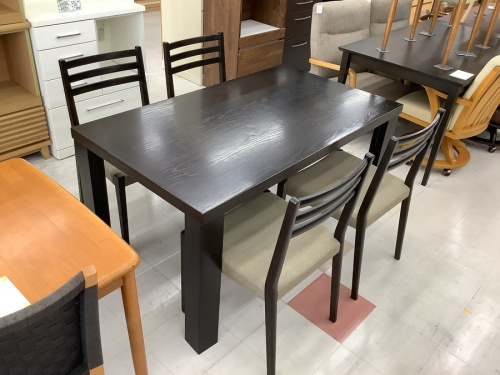 ダイニング5点セットの秋田木工