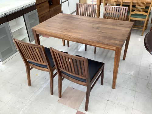 テーブルのダイニング5点セット