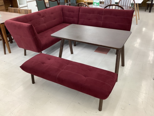 テーブルのダイニング4点セット