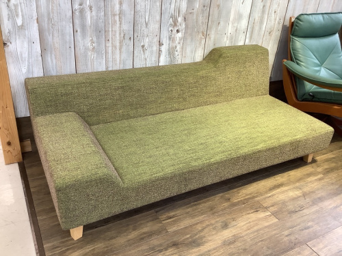 中古家具のソファ