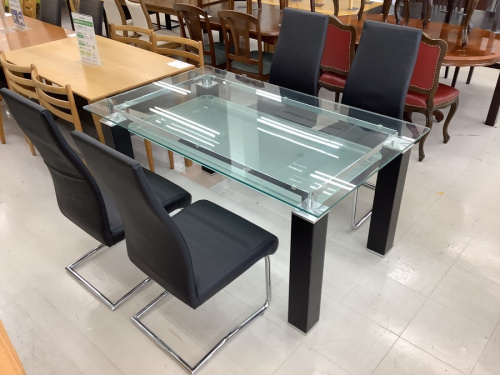 テーブルのダイニング5点セット