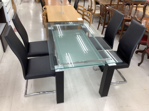 ダイニング5点セットのブラウン