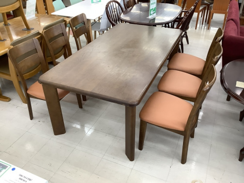 テーブルのダイニング5点セット