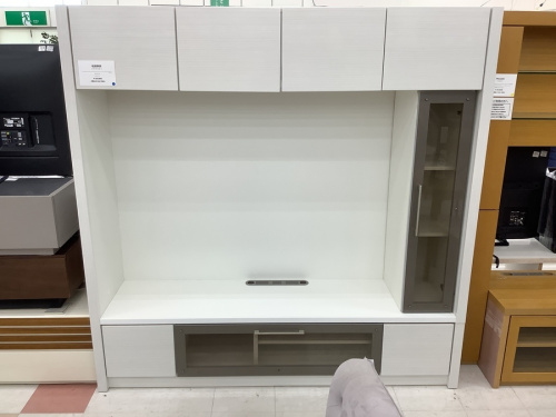 テレビボードのテレビ台