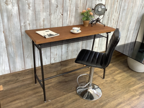 中古家具のカンターテーブル