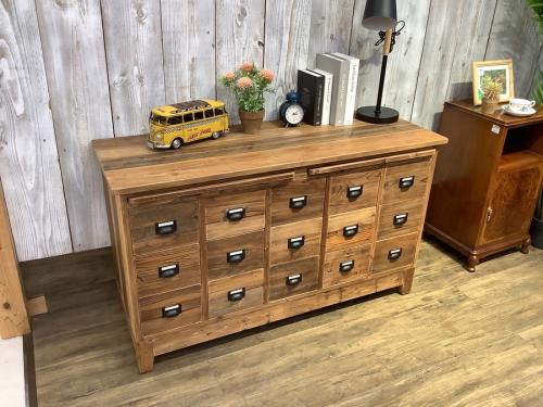 中古家具のチェスト