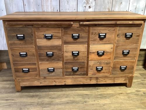 特選家具のクラッシュゲート