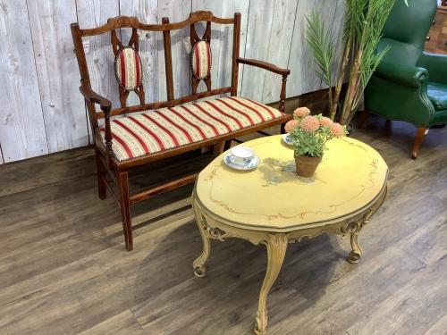 中古家具のベンチ