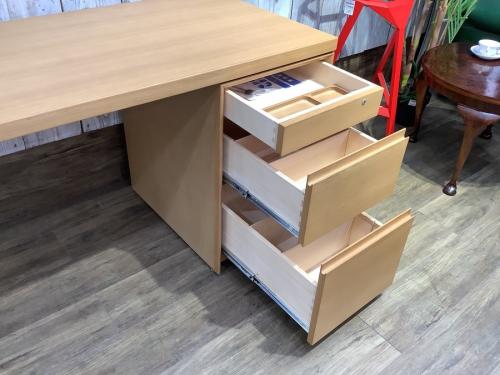 ライティングデスク