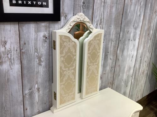 ドレッサーの姫系家具