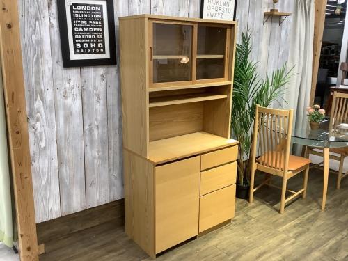 中古家具のレンジボード