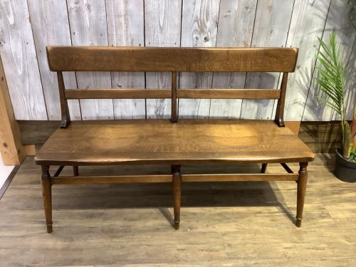 ベンチのWILDERNESS