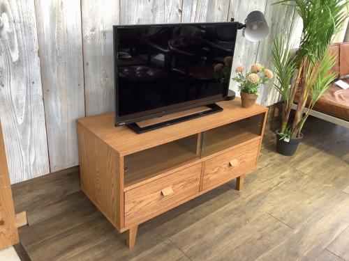 中古家具のテレビボード