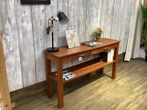 中古家具のコンソール