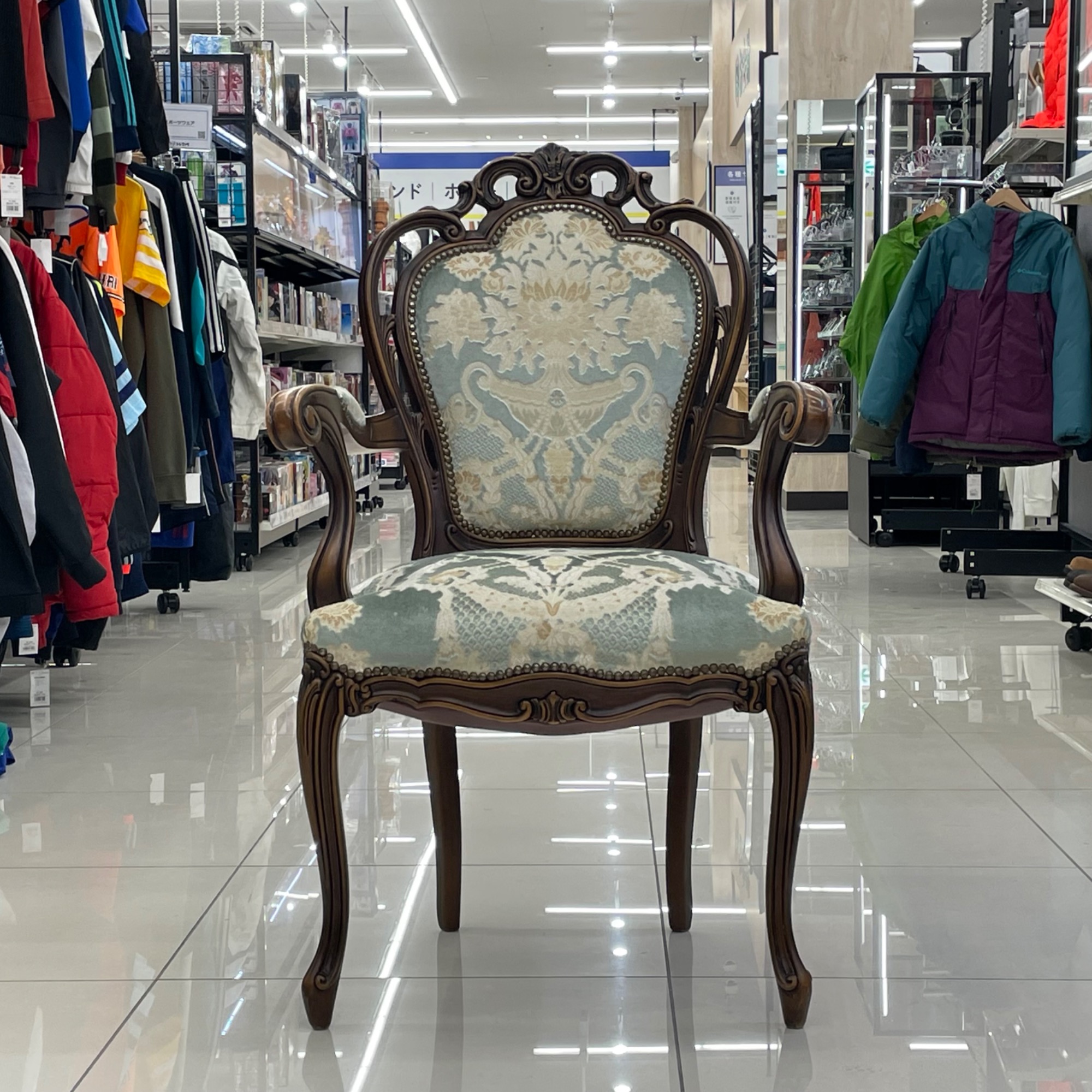 domaniのロココ調アンティークチェアが入荷しました!!|2025年01月11 domaniのロココ調アンティークチェアが入荷しました!!|2025年01月11