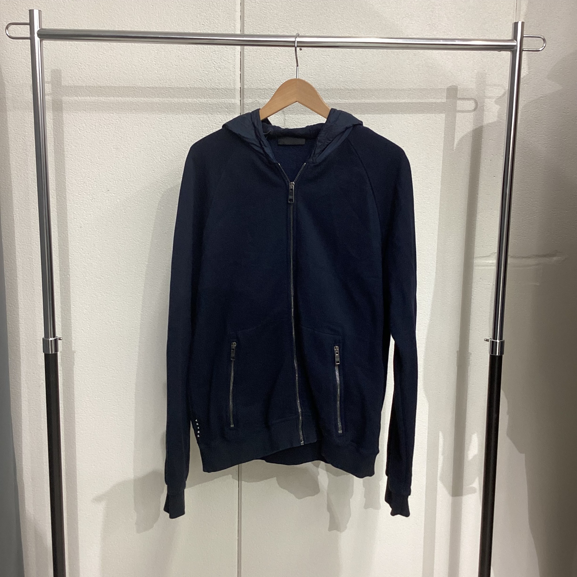 PRADA プラダ ナイロン切り替え ジップ パーカー XL PRADA ナイロン切替ジップパーカーとスウェットショートパンツを