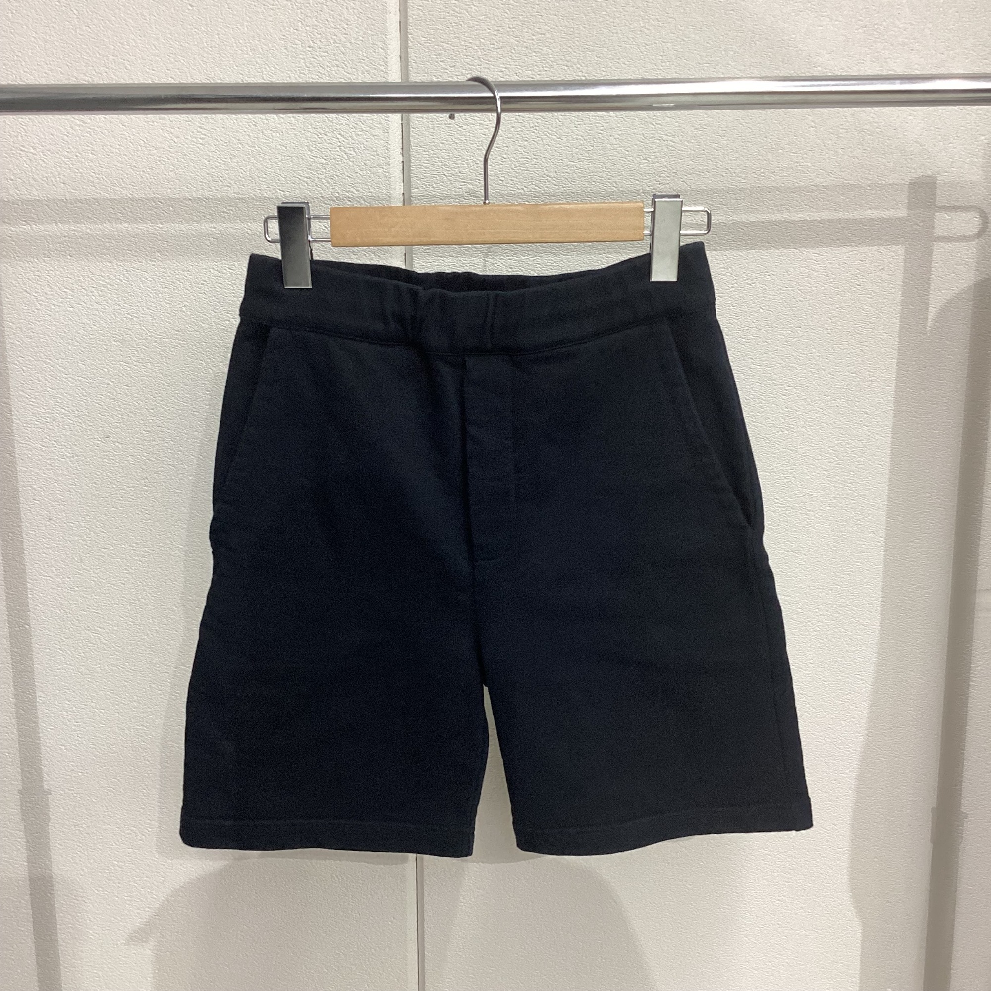 PRADA ナイロン切替ジップパーカーとスウェットショートパンツを入荷
