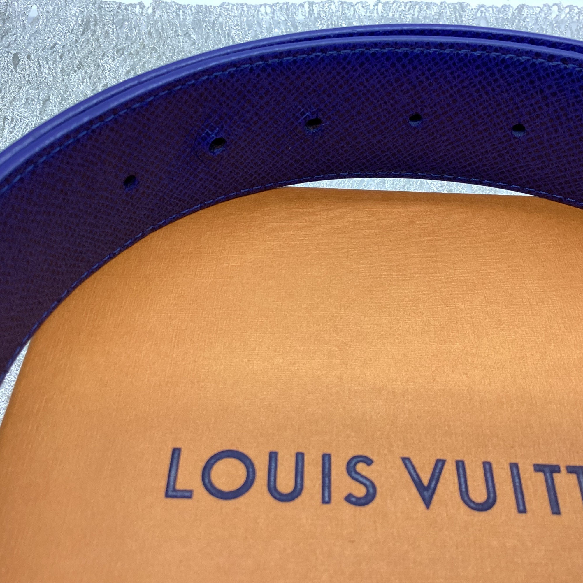 美品　LOUIS VUITTON トレドブルー　サンチュール 全長約100cm LOUIS VUITTONのサンチュール が入荷いたしました！｜2025年09月