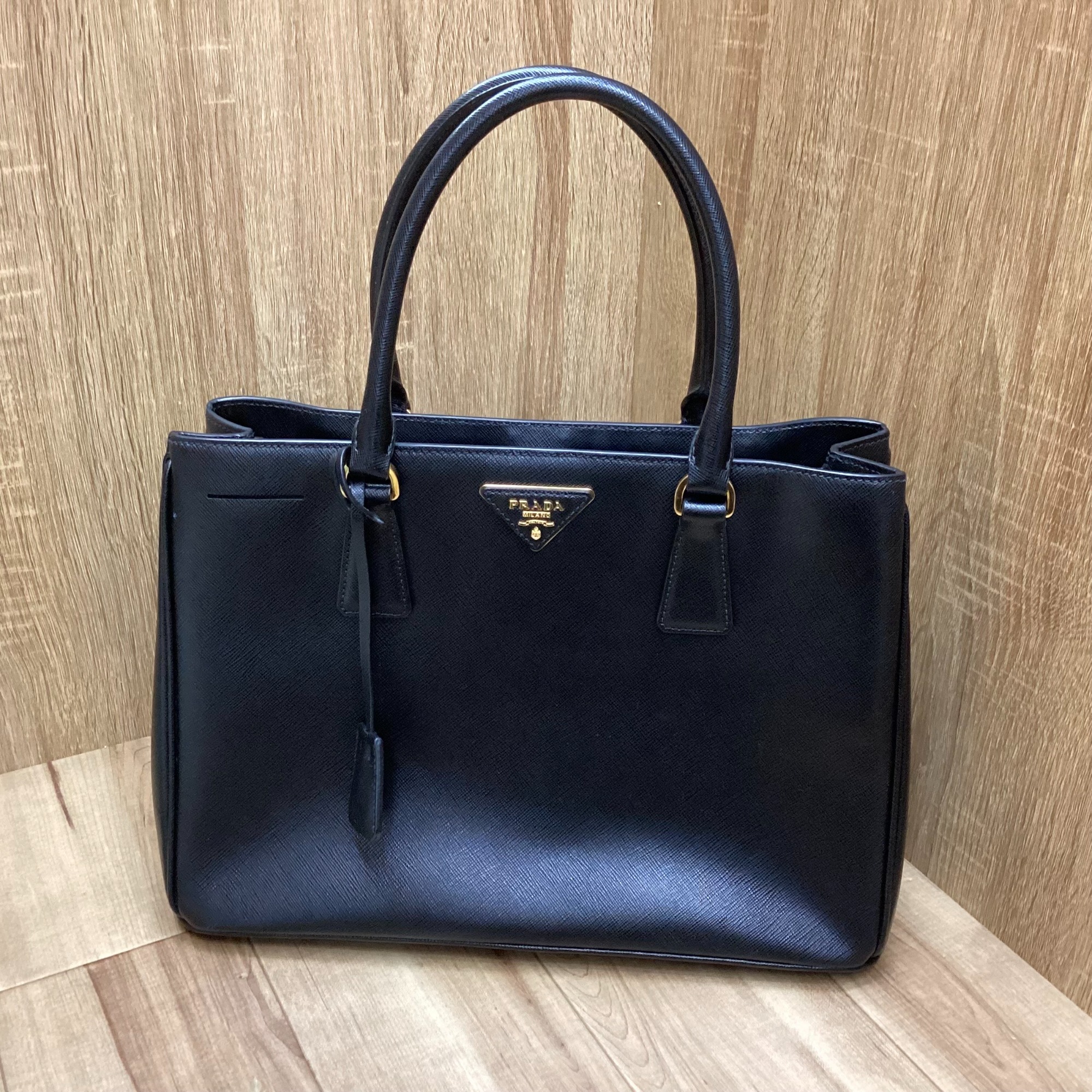 PRADA 2WAYトートバッグ SAFFIANO LUX BN1874が入荷いたしました