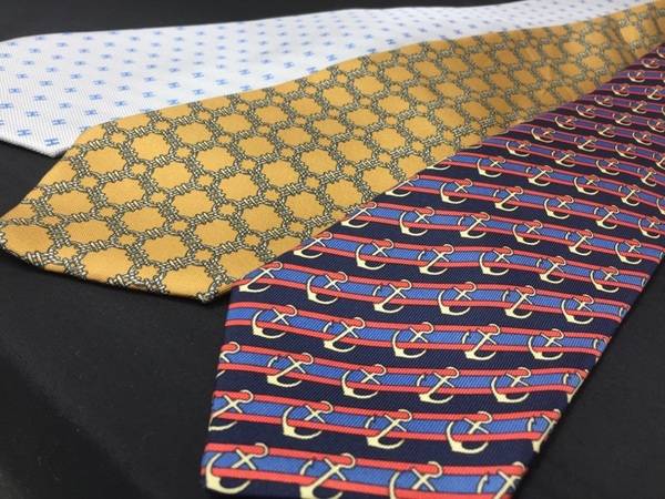 HERMES ゴールド　総柄　リバーシブル　ネクタイ　シルク HERMES（エルメス）のシルクネクタイのご紹介【堺市 堺福田店