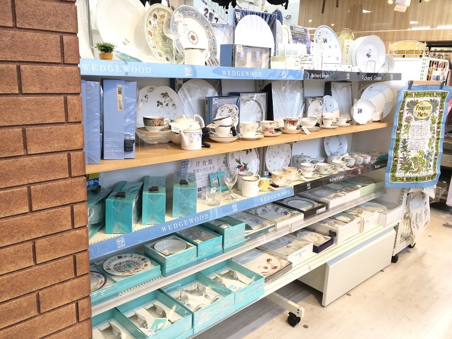 Christofle（クリストフル）のワインクーラーのご紹介です