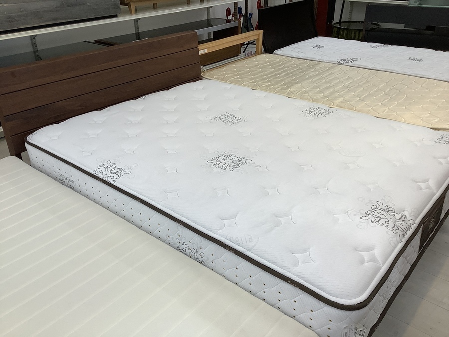 【トレファク摂津店 店頭限定】 simmonsのセミダブルベッド入荷致しました！ シモンズ 】電動リクライニングセミダブルベッド シムレスト 5.5