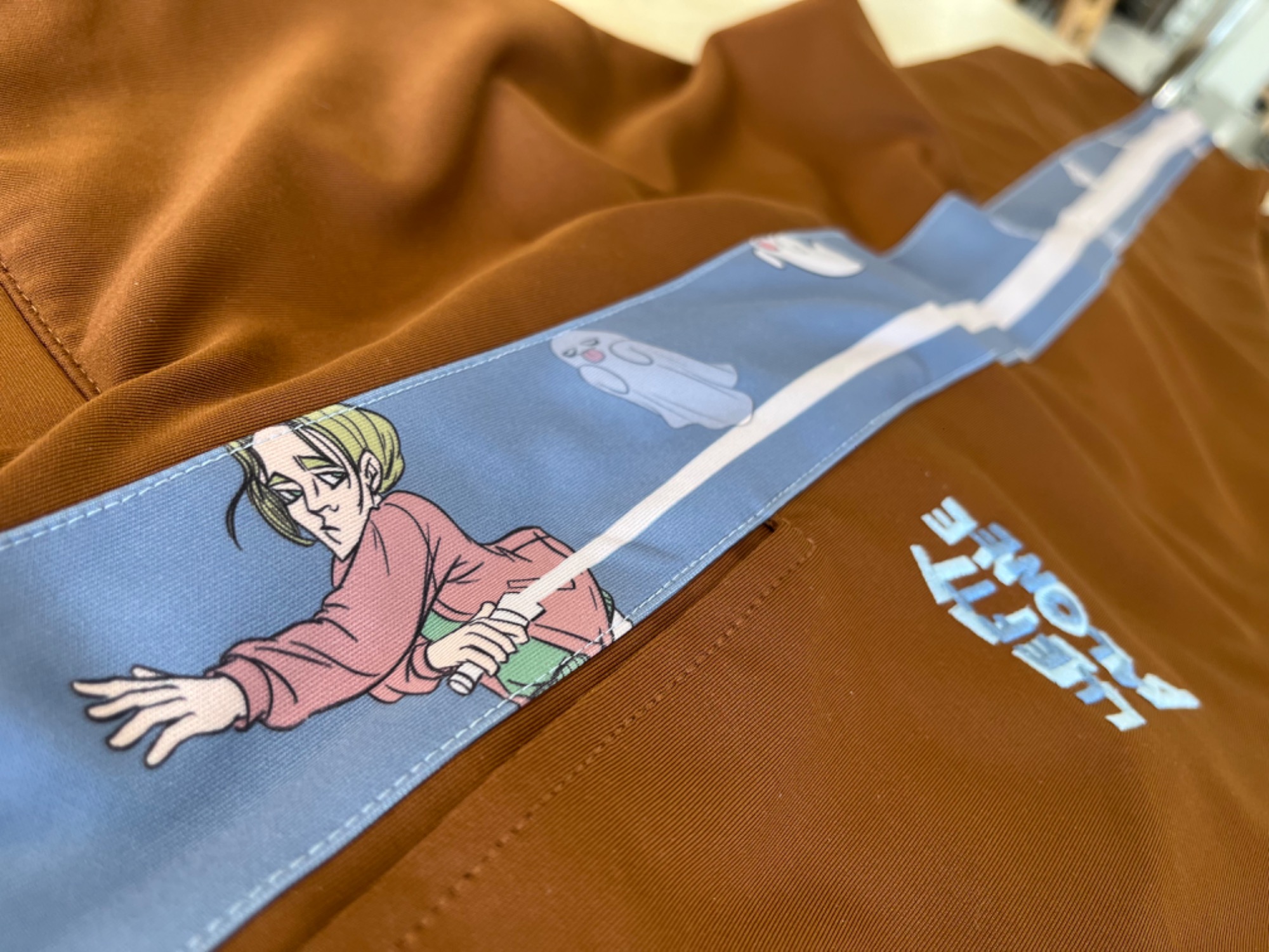 【2024年製 新品】 Left Alone】遊び心満載！リバーシブルトラックパンツのご紹介 パンツ