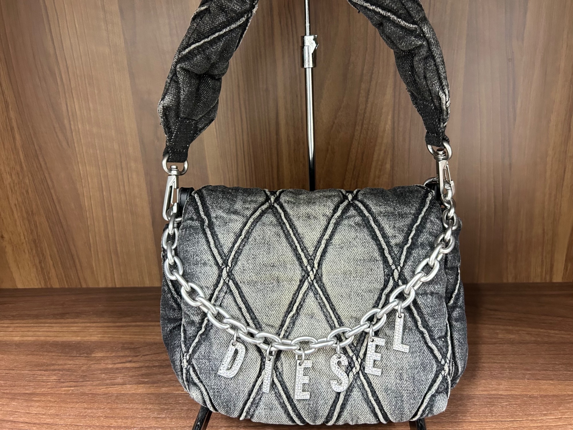 お値下げ致しました！ディーゼルデニムショルダーバッグ DIESEL【ディーゼル】2WAYデニムショルダーバック入荷しました