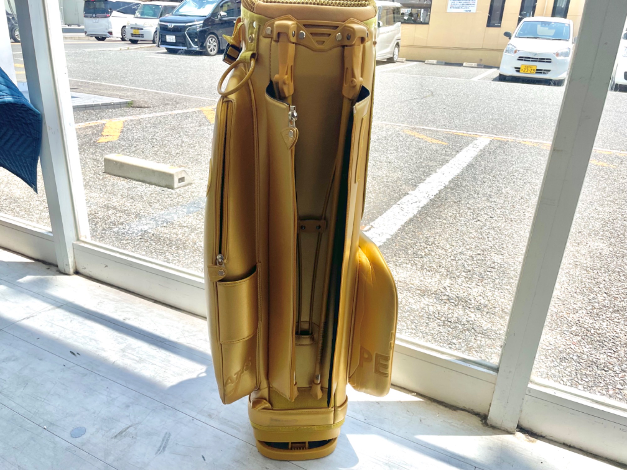美品】パーリゲイツ チャーム付きバック イエロー