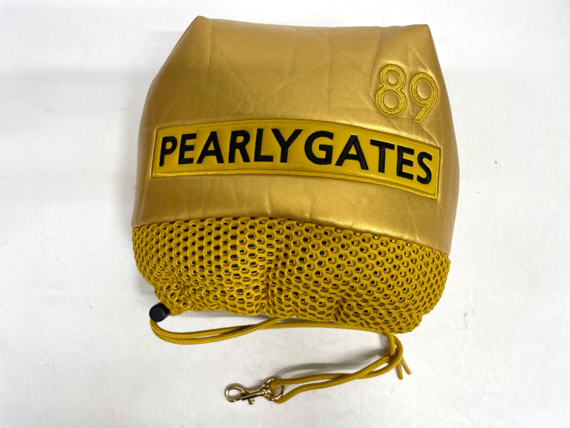 PEARLY GATES】光沢あるイエローのキャディバッグ入荷しました