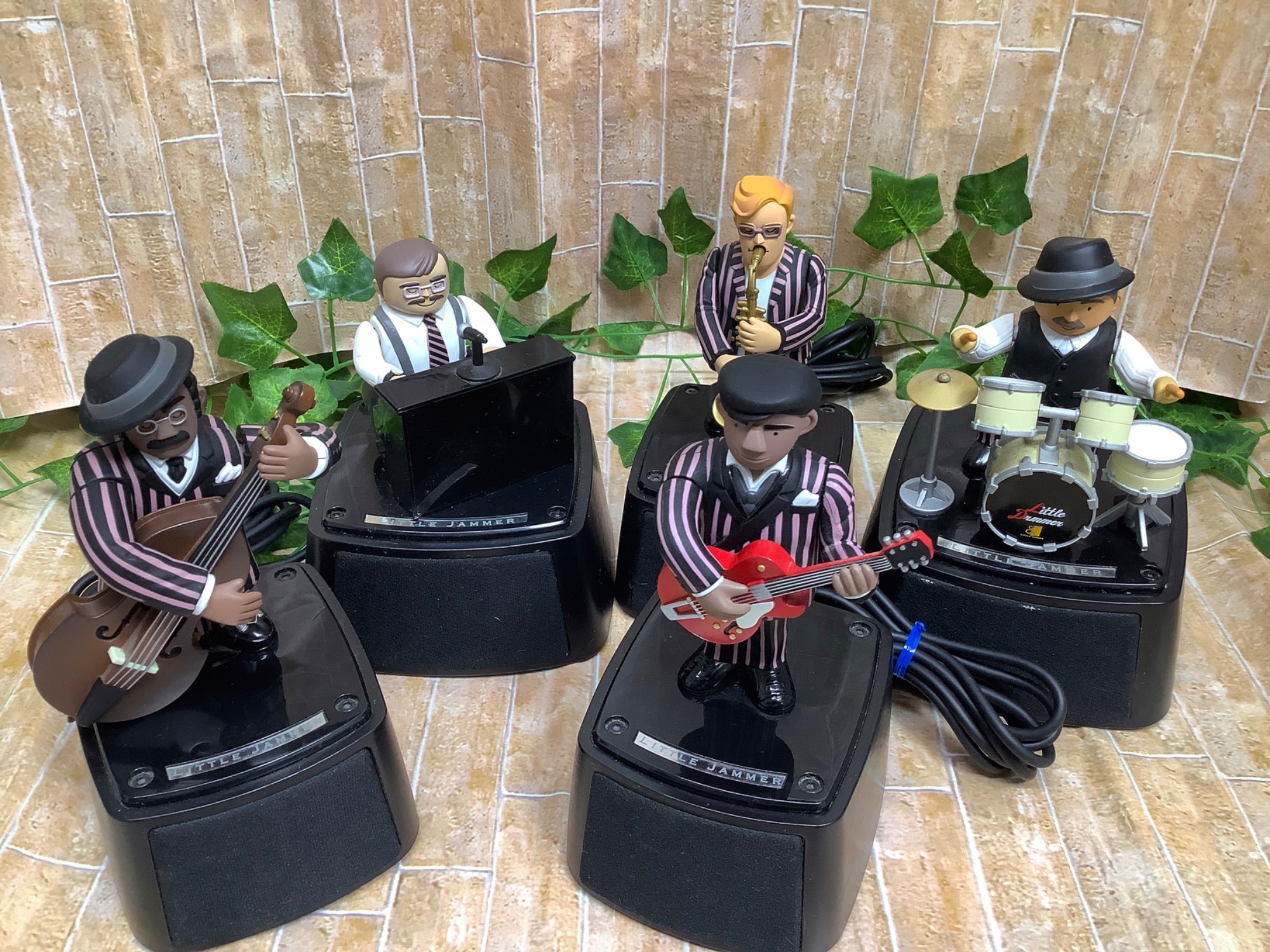 BANDAI Little Jammer Meets KENWOOD Doll Set - 5 Figures