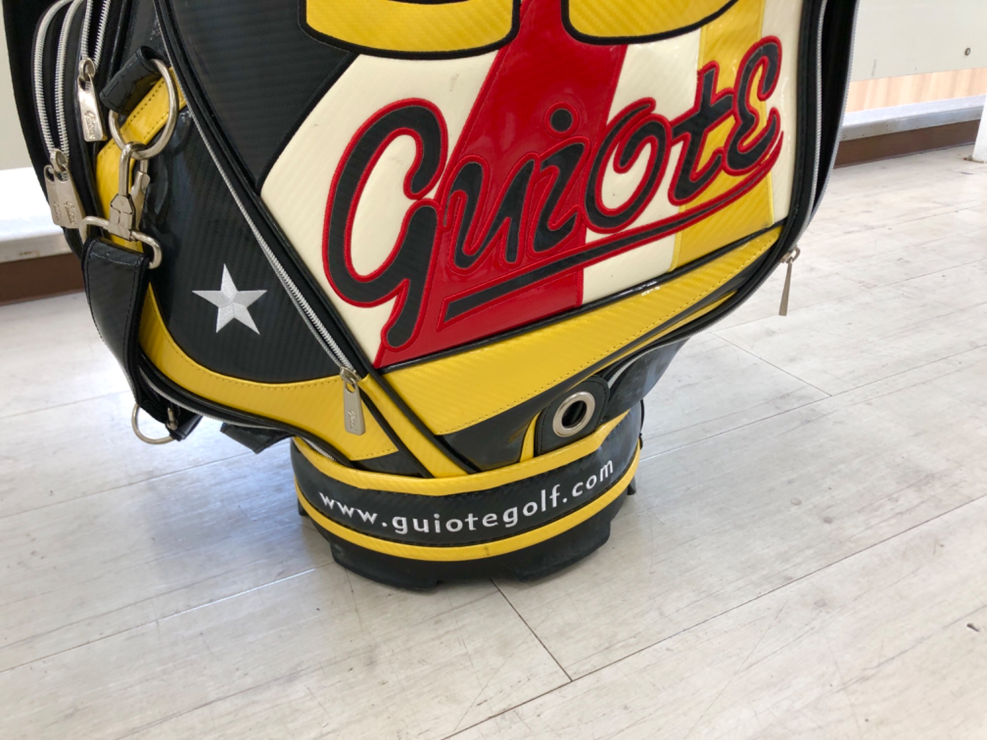 GUIOTE】個性的なビールデザインのキャディバッグ入荷しました｜2025年