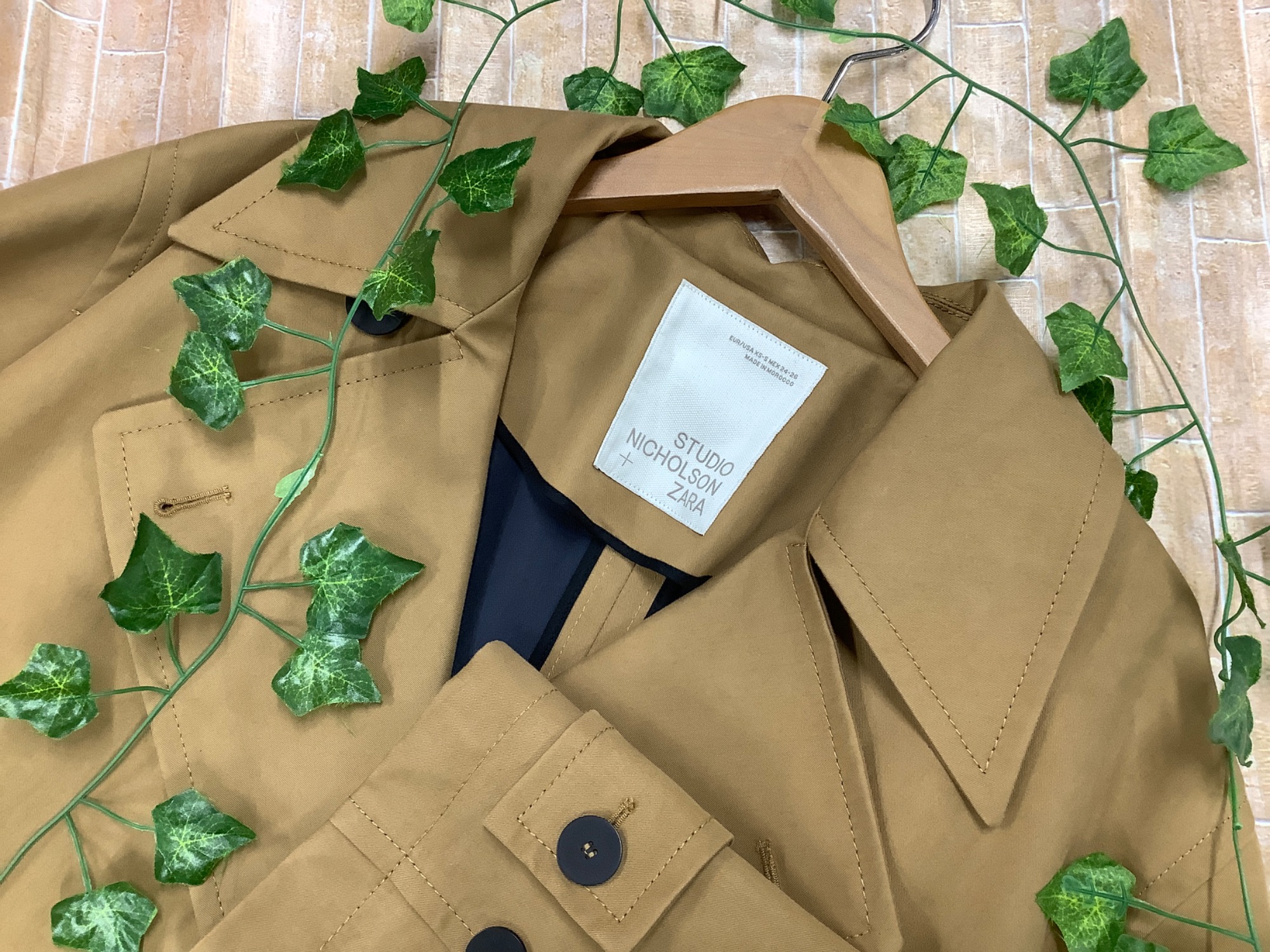 秋に向けてトレンチコートのご購入はいかがですか、、｜2025年09