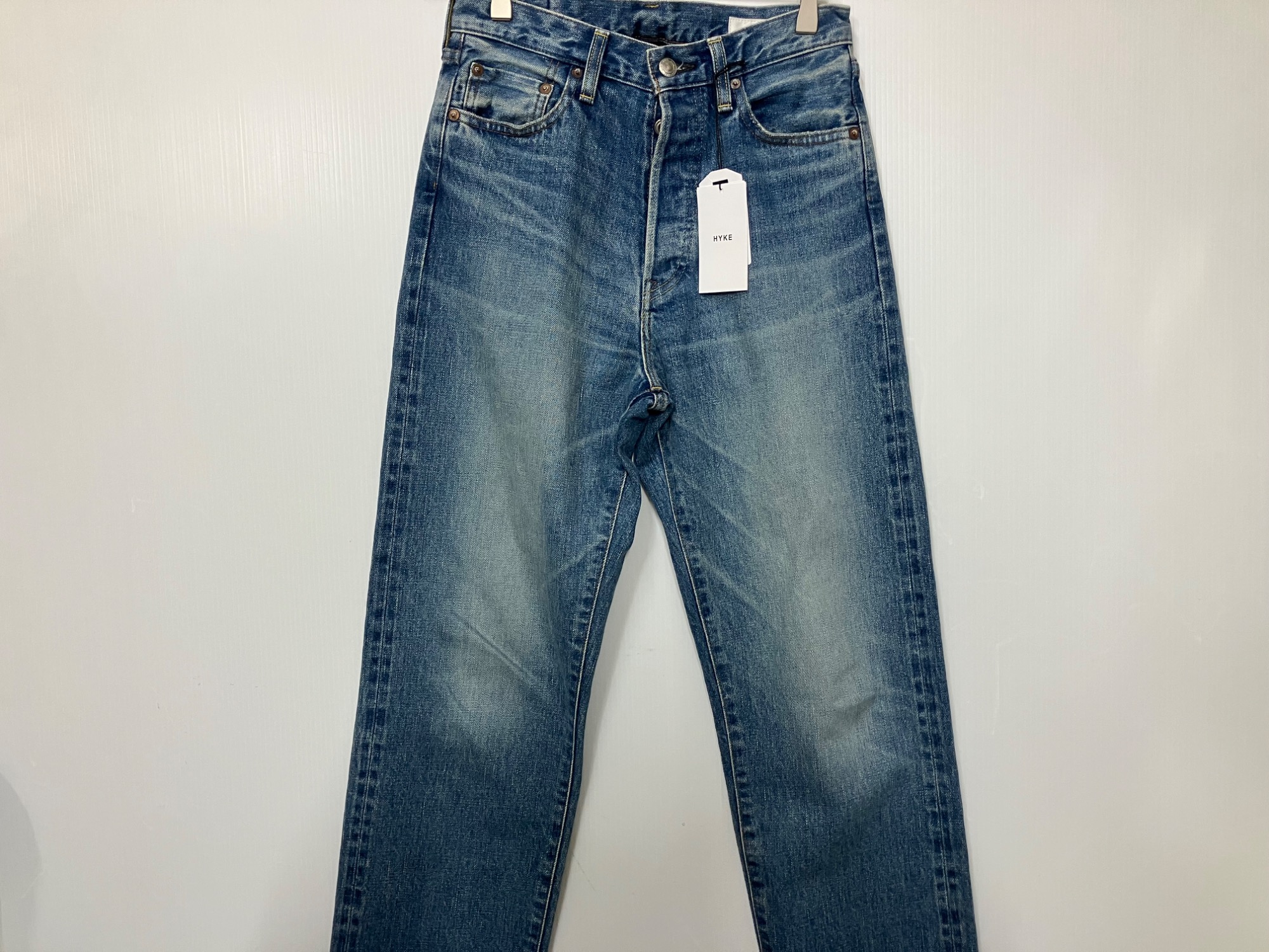 HYKE】ハイクのおしゃれなデニムパンツです。どんなお洋服とあわせま