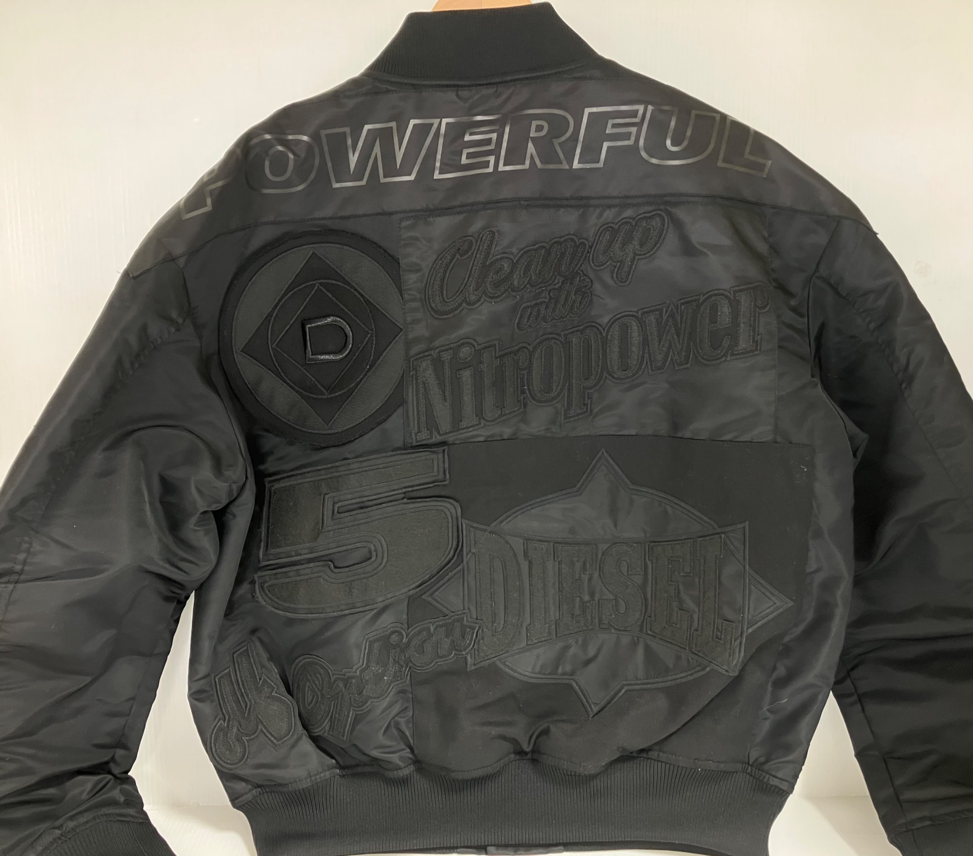 1年間頑張った自分へのご褒美に【DIESEL/ディーゼル】ボンバー