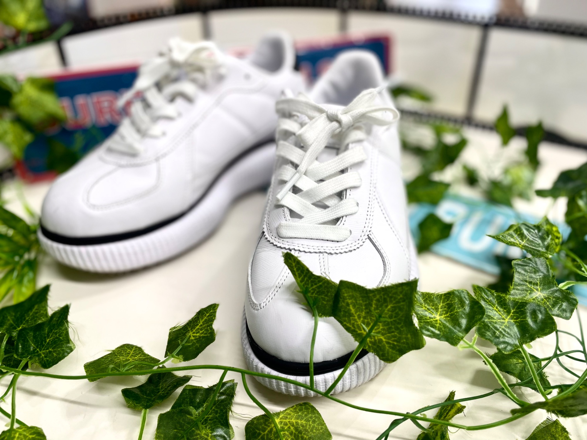 Onitsuka Tiger】コーデを選ばない万能白スニーカー｜2026年01月04日