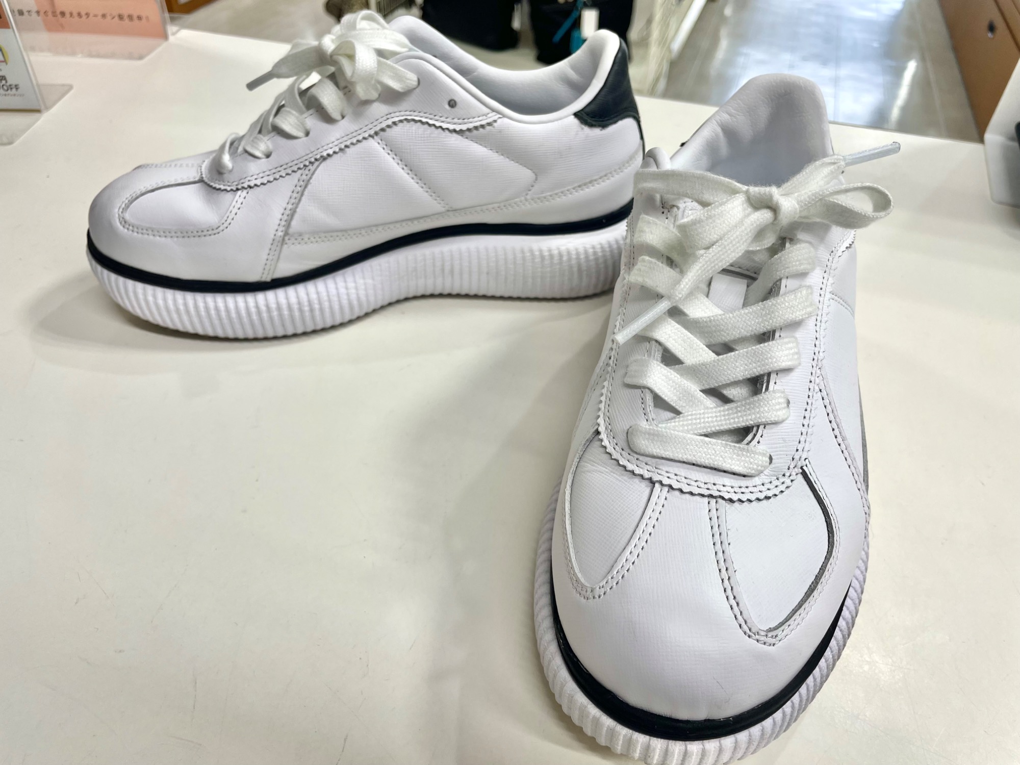 Onitsuka Tiger ホワイト スニーカー Onitsuka Tiger】コーデを選ばない万能白スニーカー｜2026年01月04日