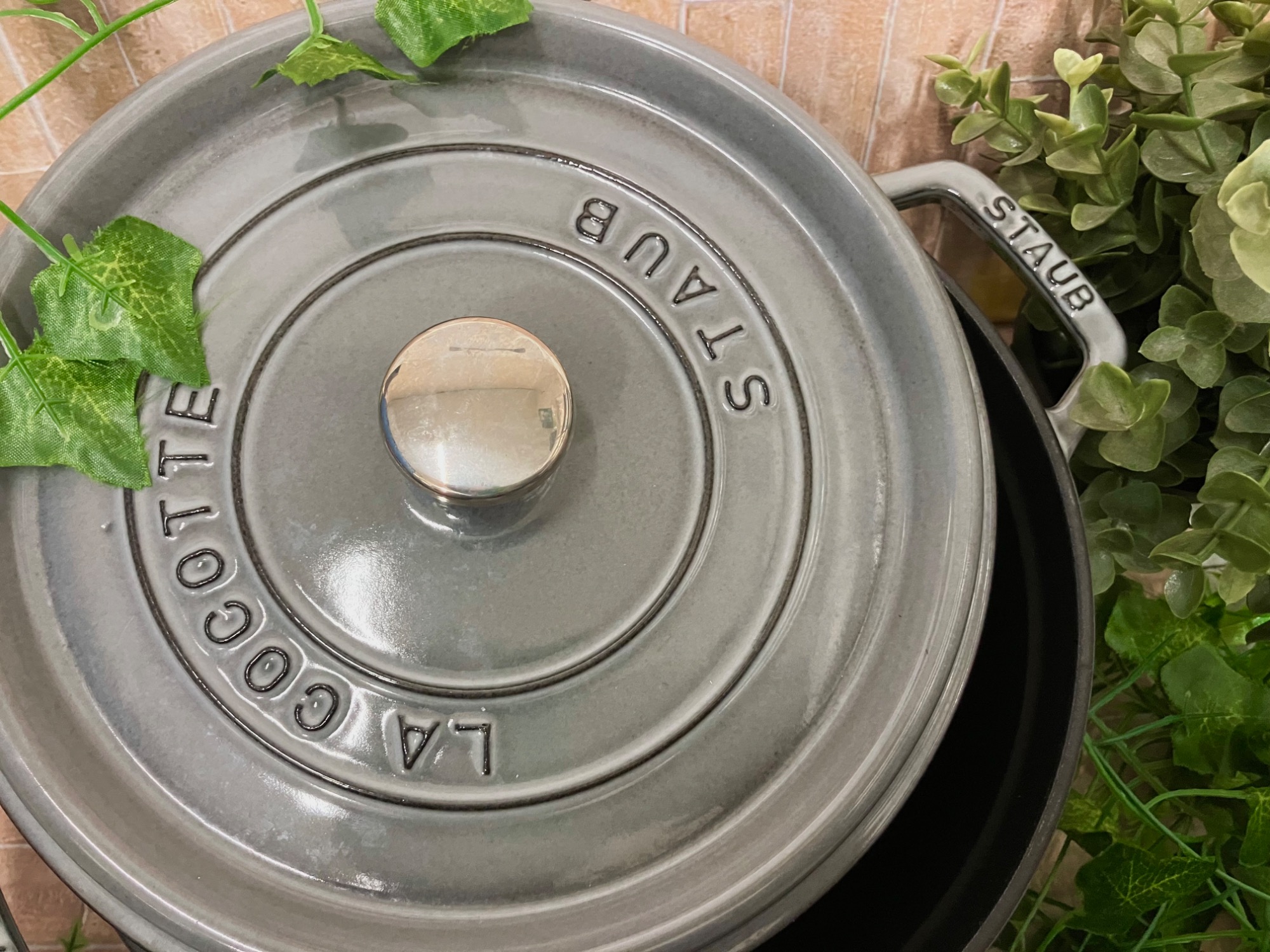 Staub 両手鍋 ピコ ココット ラウンド】よりおいしく仕上がるこちらの