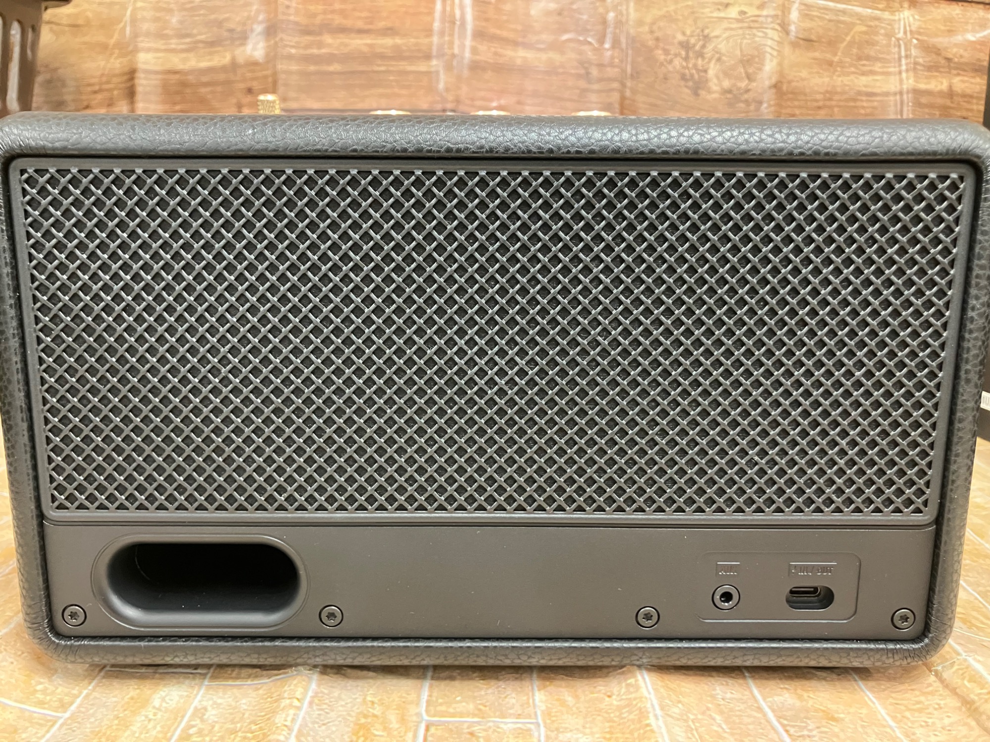 最大50時間再生【Marshall/マーシャル】ワイヤレススピーカーが入荷