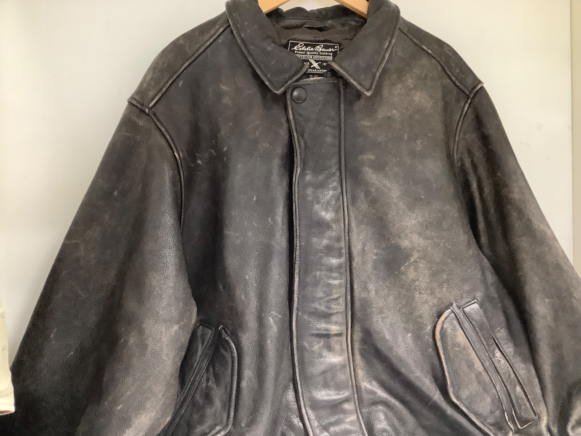 Eddie Bauer グレー レザージャケット L 雰囲気のあるレザージャケット【Eddie Bauer/エディー・バウアー】が