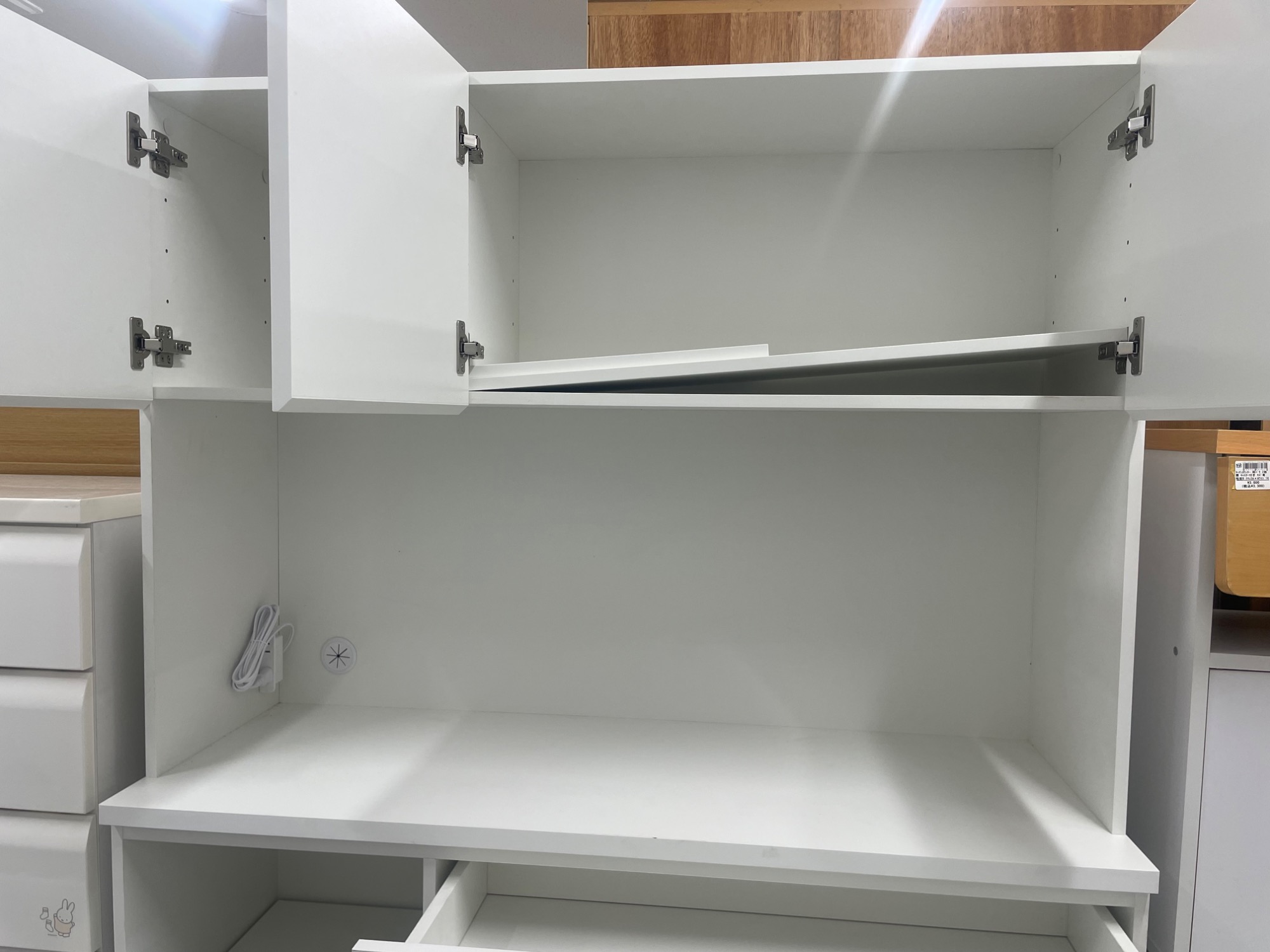 【トレファク神戸南店】レンジボード ホワイト×ブラウンです‼︎【取りに来られる方限定】 カテゴリ：レンジボード・キッチンボード｜在庫：あり】商品一覧｜中古