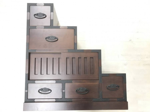 民芸家具のタンス