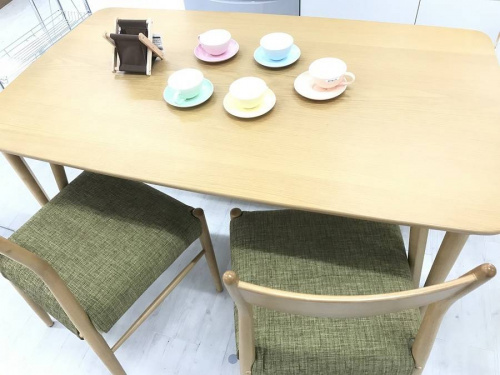 ダイニングの冷蔵庫