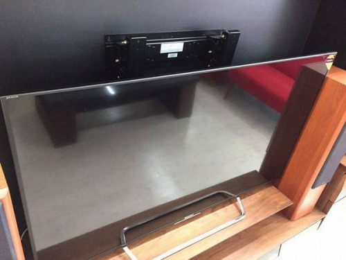 デジタル家電の液晶テレビ